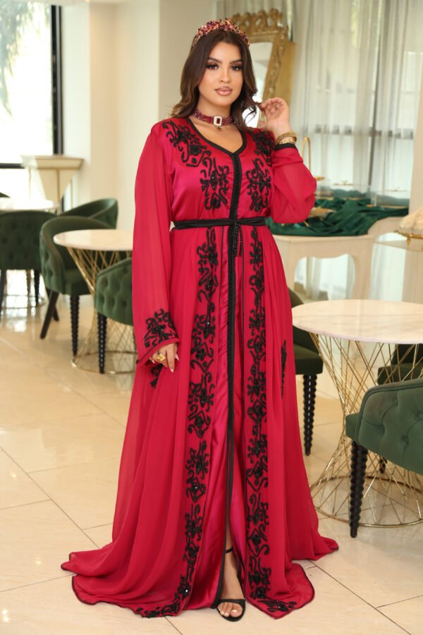 IMG_2227 Caftan houyem – Broderies Noires & Ceinture Fine